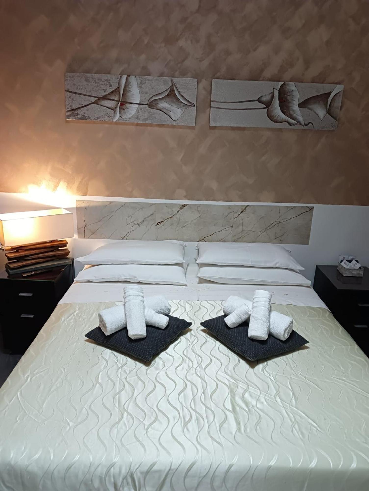 Casa Al Porto Bed and Breakfast Porto Torres Exteriör bild